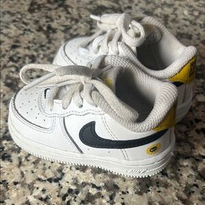 Nike Kids White and Black Sneakers with Yellow Accents